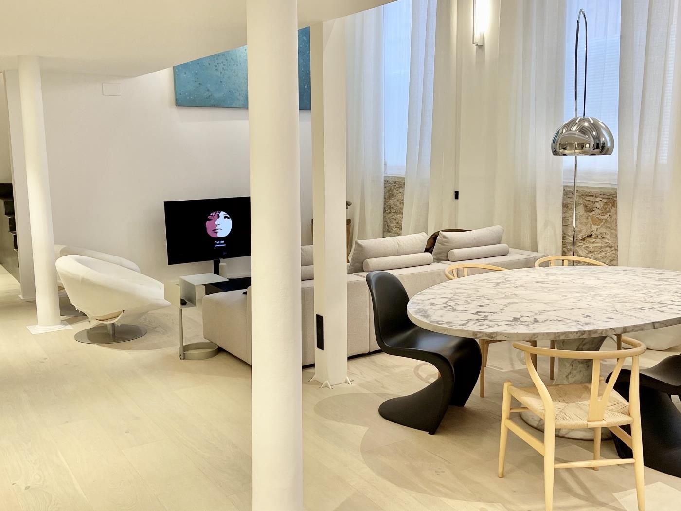 位于巴塞罗那格拉西亚区的新装修月租阁楼 - My Space Barcelona 公寓